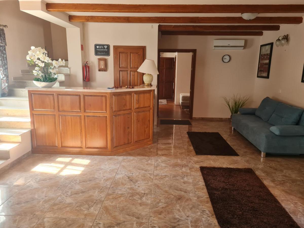 Szabolcs Toroes Panzio Bed & Breakfast エクステリア 写真