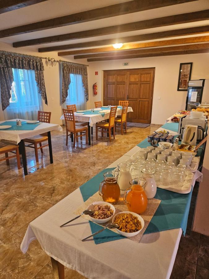 Szabolcs Toroes Panzio Bed & Breakfast エクステリア 写真